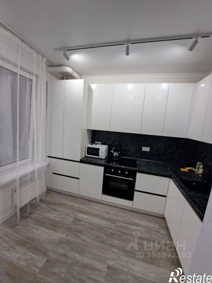 1-комн квартира Астрахань, улица Ахшарумова, 27А