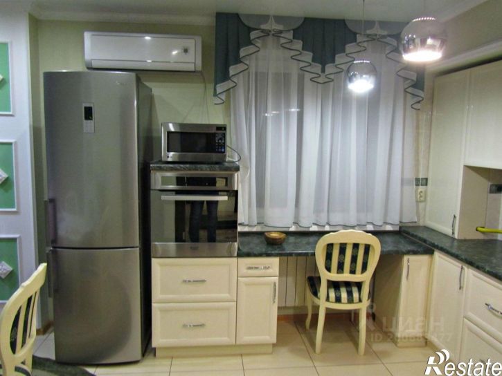 3-комн квартира Астрахань, улица Шаумяна, 9