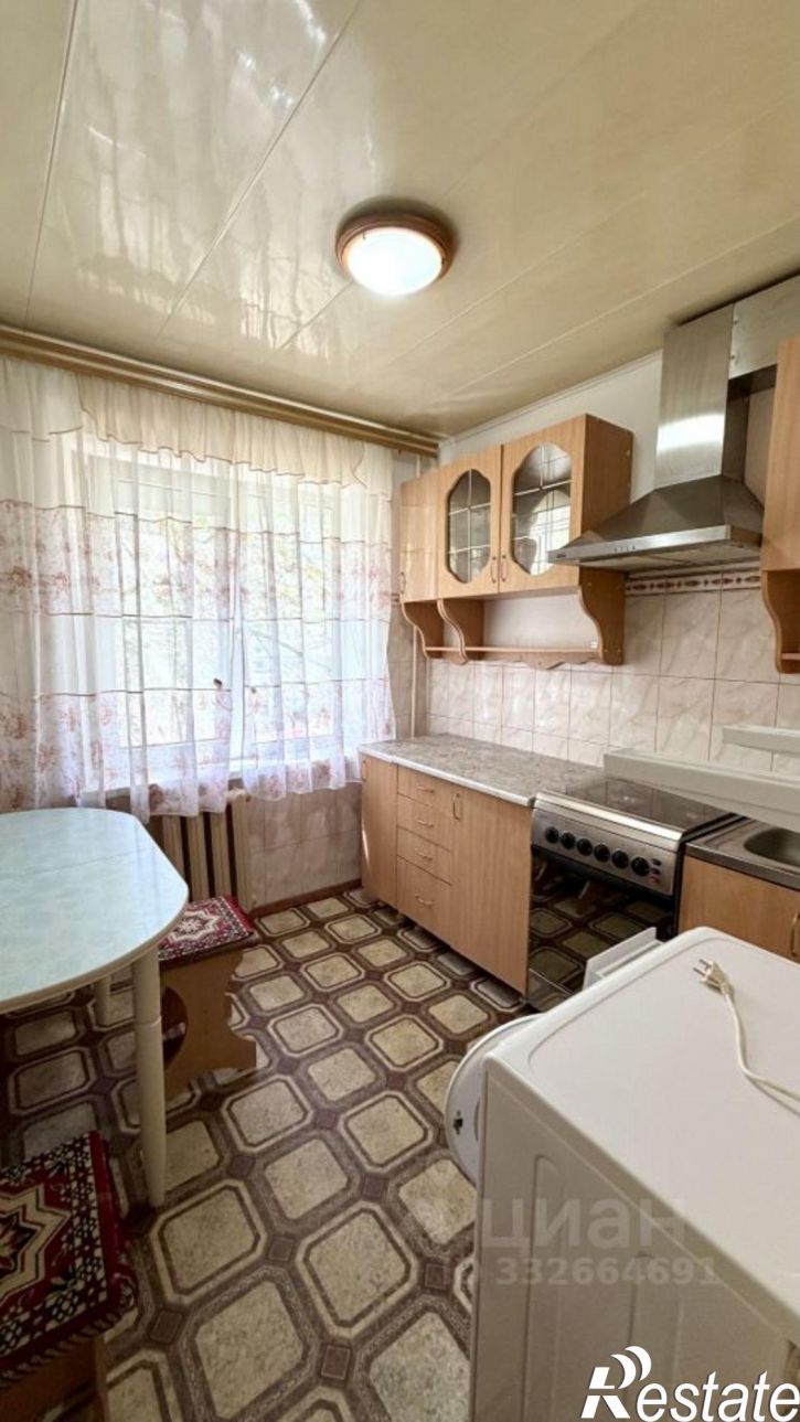 2-комн квартира Астрахань, улица Ботвина, 18