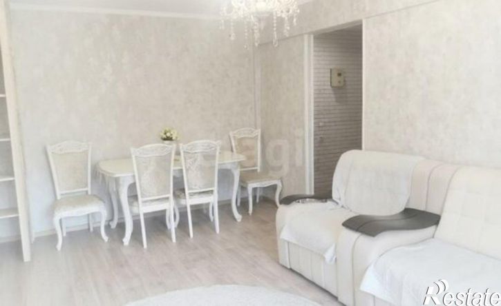 3-комн квартира Астрахань, улица Савушкина, 31