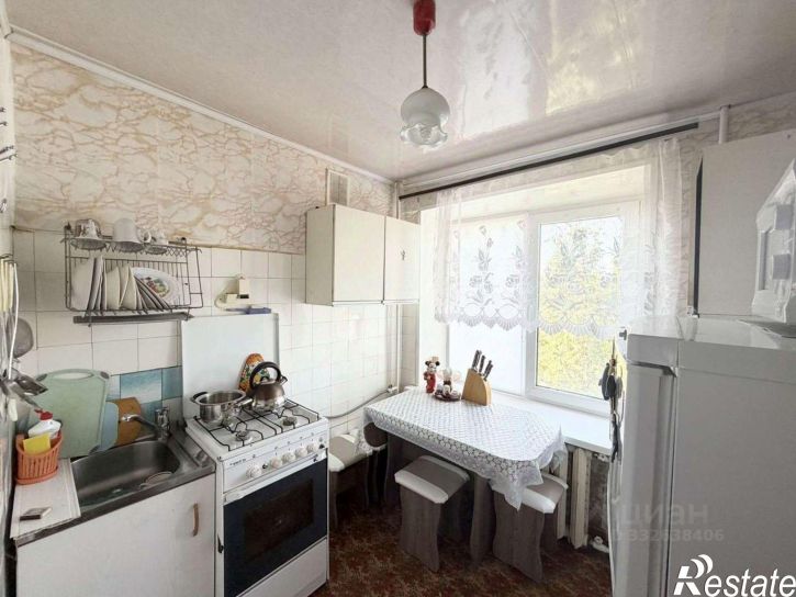 3-комн квартира ул 50 лет Октября, 2,  д. 2