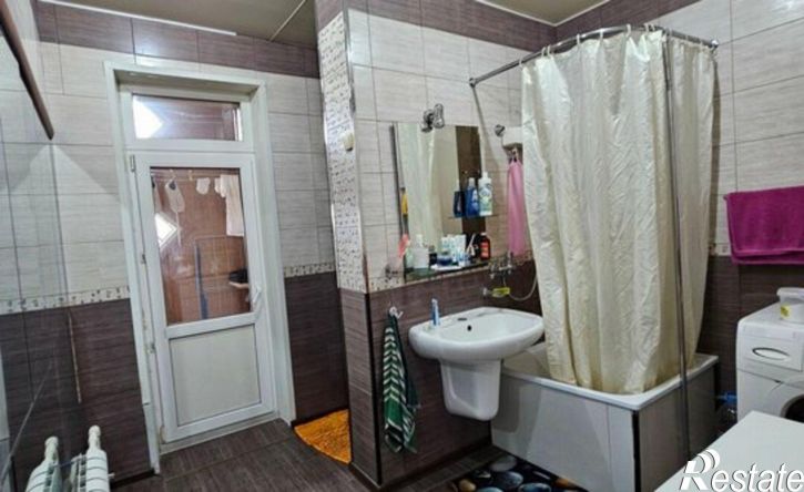 3-комн квартира Астрахань, улица Баумана, 11