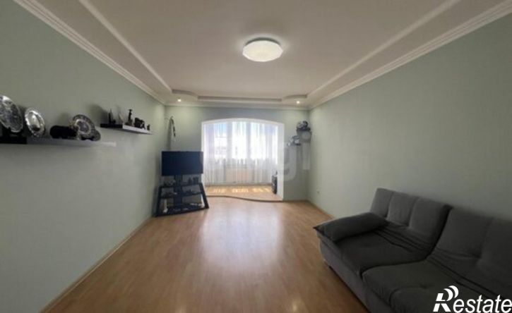 3-комн квартира Астрахань, улица Ахшарумова, 3