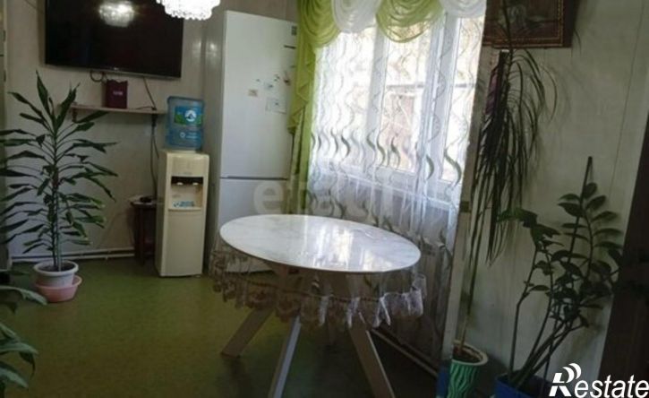 3-комн квартира Астрахань, улица Набережная 1 Мая, 37