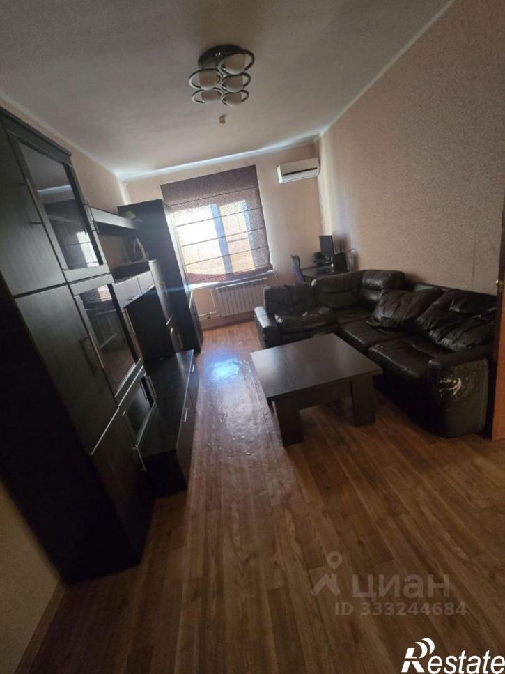 2-комн квартира Астрахань, Зелёная улица, 1к2