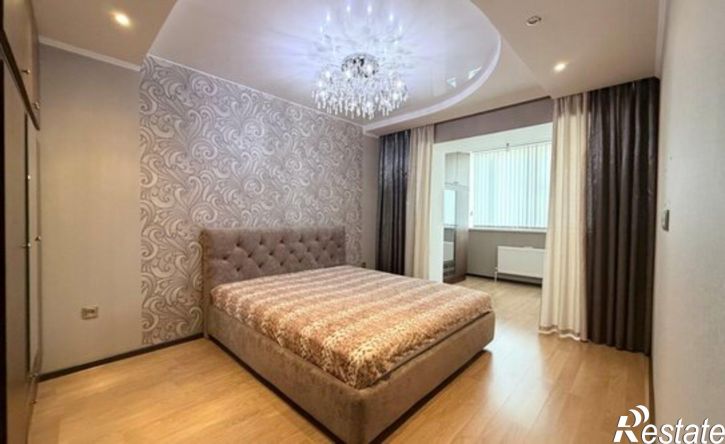 3-комн квартира Астрахань, улица Гоголя, 3к2
