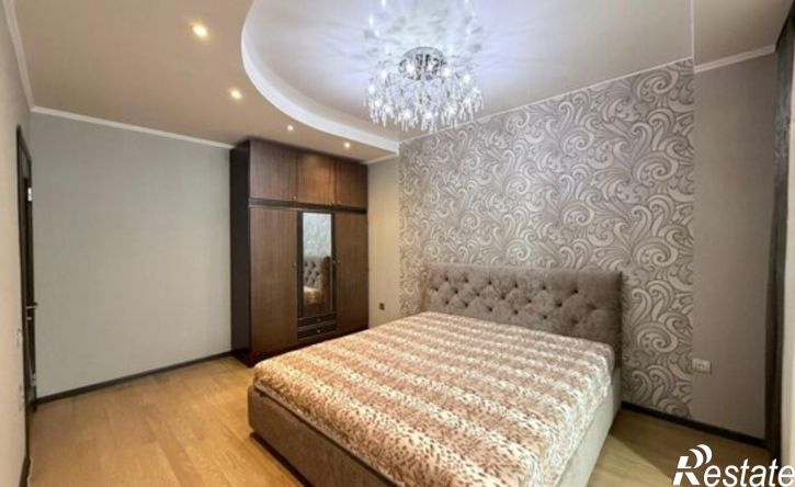 3-комн квартира Астрахань, улица Гоголя, 3к2