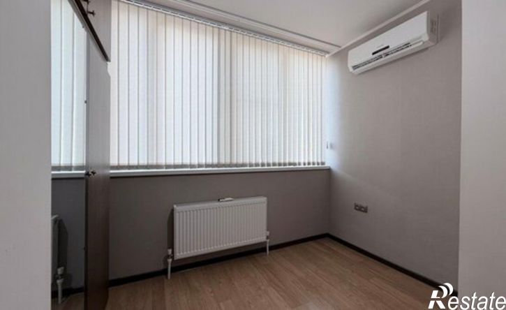 3-комн квартира Астрахань, улица Гоголя, 3к2