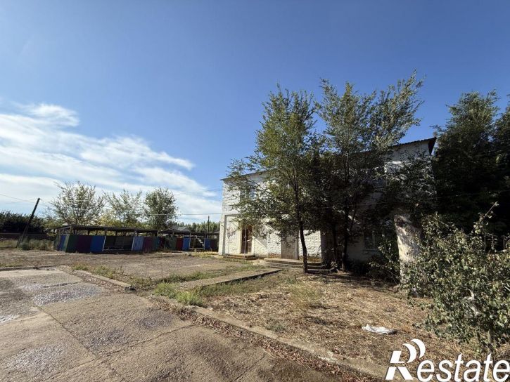 Отдельное здание Братская улица, 1,  д. 1
